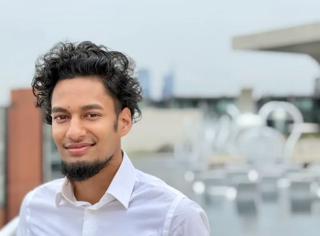 DJ Zeek performing at luxury corporate event - Michelle Lee Entertainment DJ for weddings, corporate events, and kids parties.